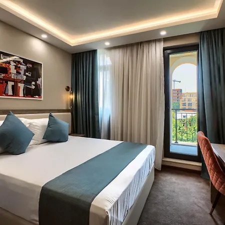 Otel Aurora 3*